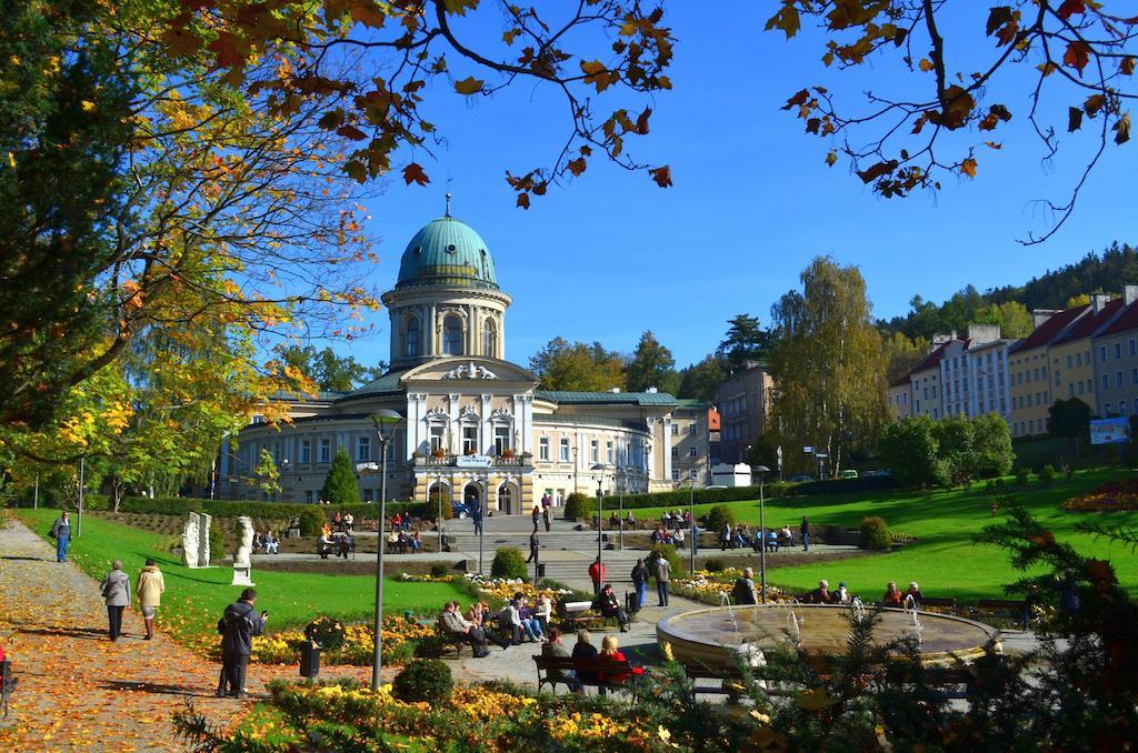 Aparthotel Zdroj Wojciech Lądek-Zdrój Esterno foto